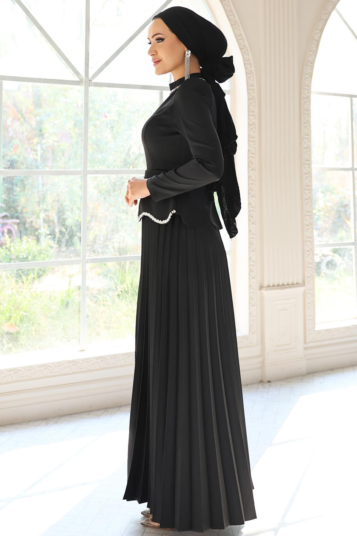 Taş ve İnci Detaylı Piliseli Saten Tesettür Abiye Elbise SİYAH 1682