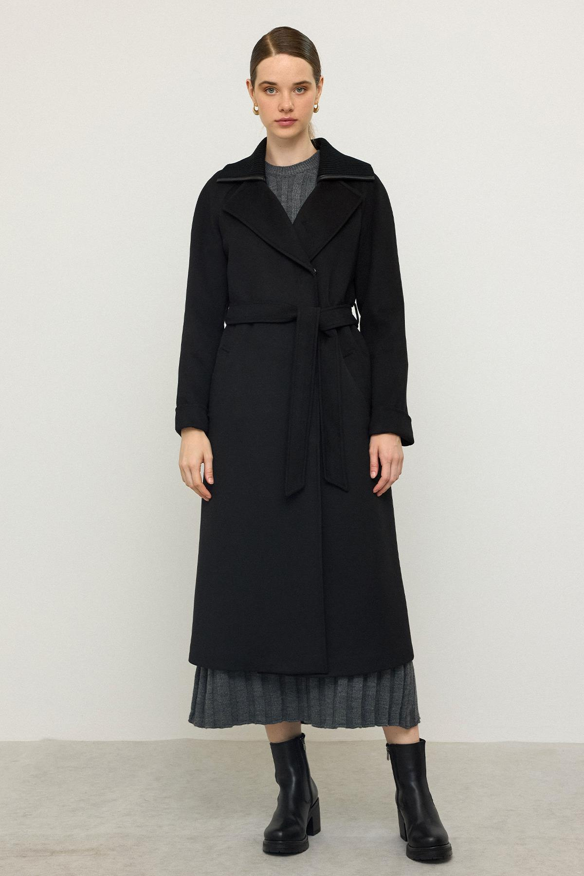 Triko Yakalı Reglan Kol Kaşmir Kaban SİYAH 3099