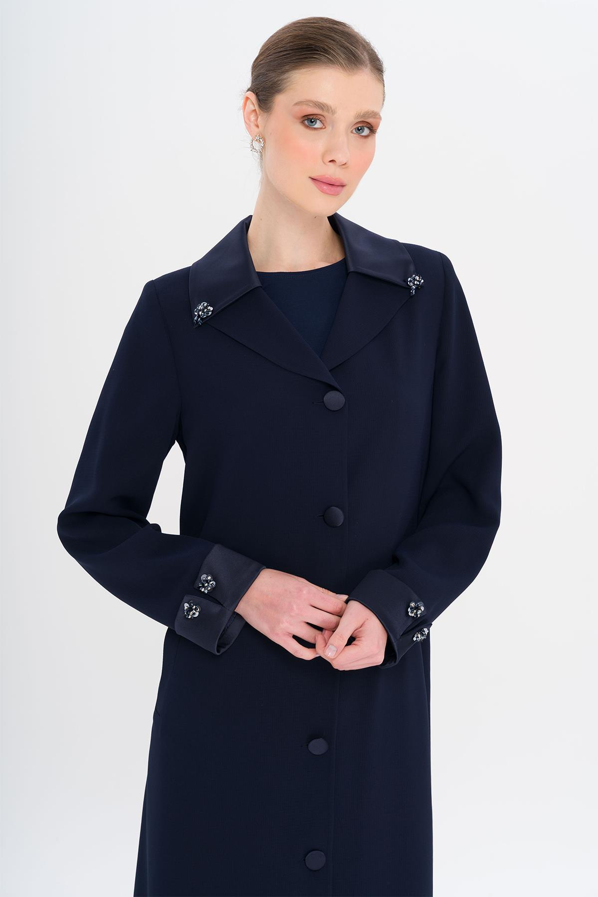 Üst Yakası Saten Garnili Taş Aksesuarlı Astarlı Büyük Beden Pardesü LACİVERT 6718