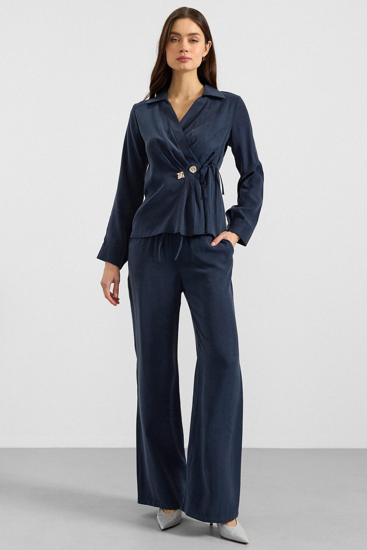 V Yaka Bağlamalı Modal Gömlek LACİVERT 9407