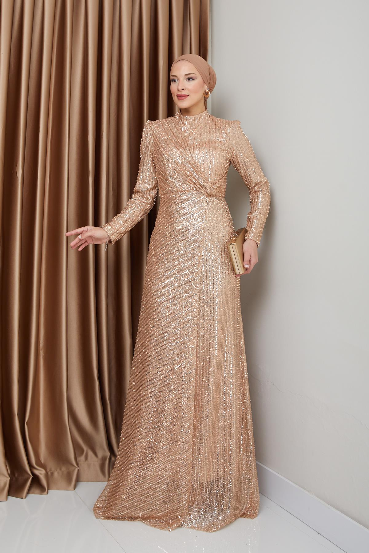 فستان سهرة حجابي مزين بالترتر مع تفاصيل كشكشة كامل 1677