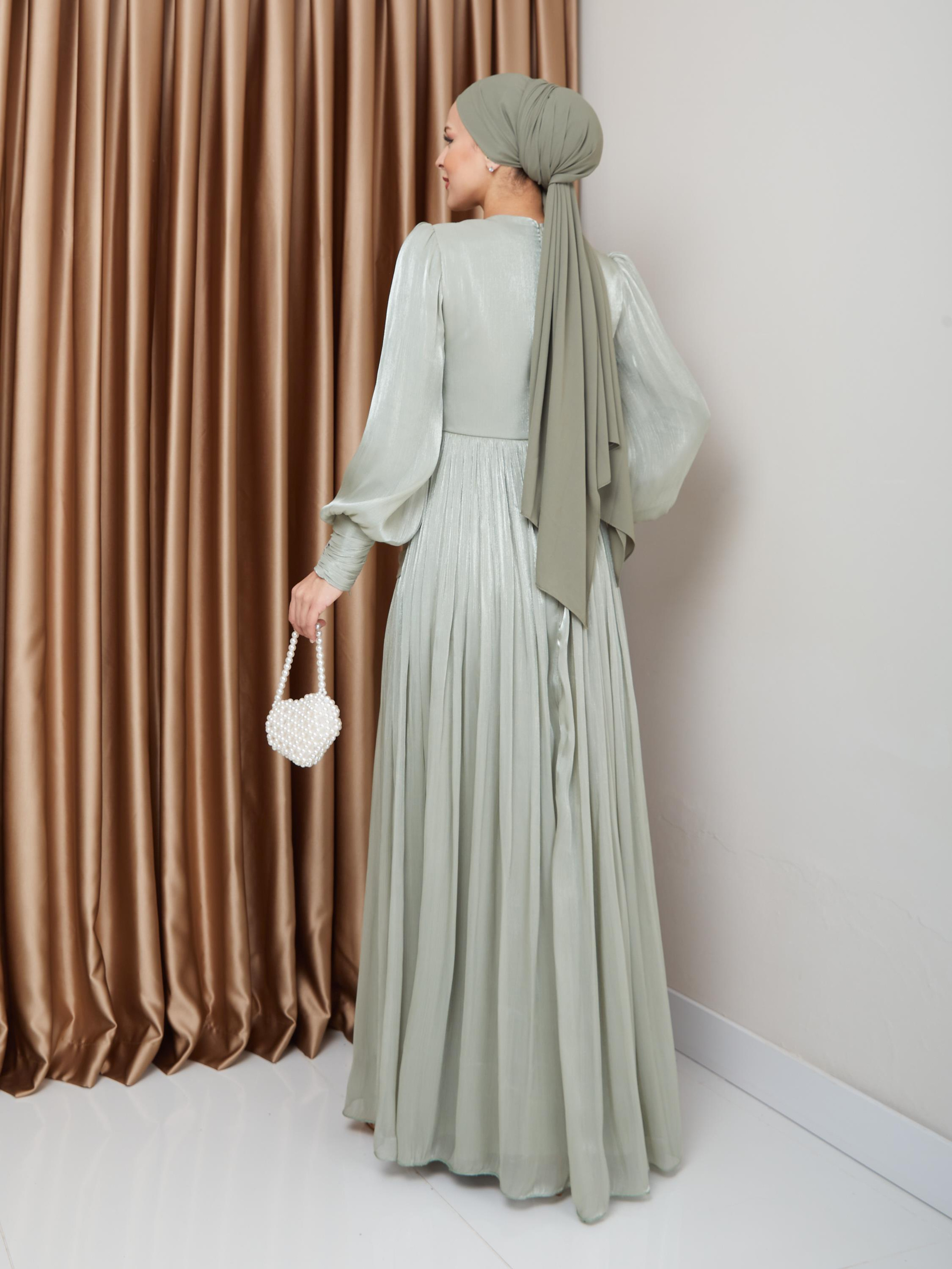 Volan ve Plise Detaylı Kristal Şifon Tesettür Abiye Elbise AÇIK YEŞİL 1230