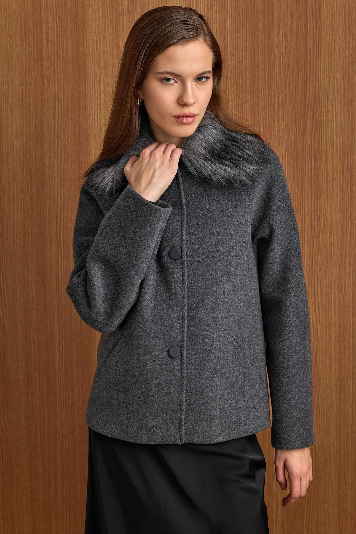 Yakası Çıkabilen Kürklü Kısa Kaban KOYU GRİ 3158