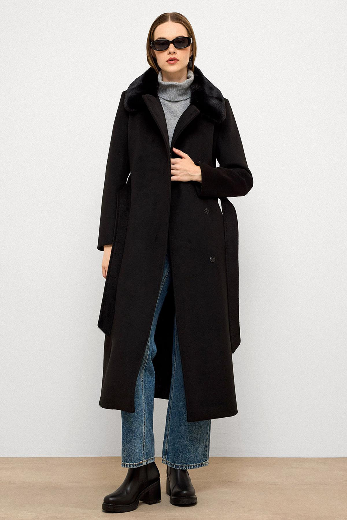 Yakası Çıkabilen Kürklü Punto Dikiş Detaylı Premium Uzun Kaban SİYAH 3092