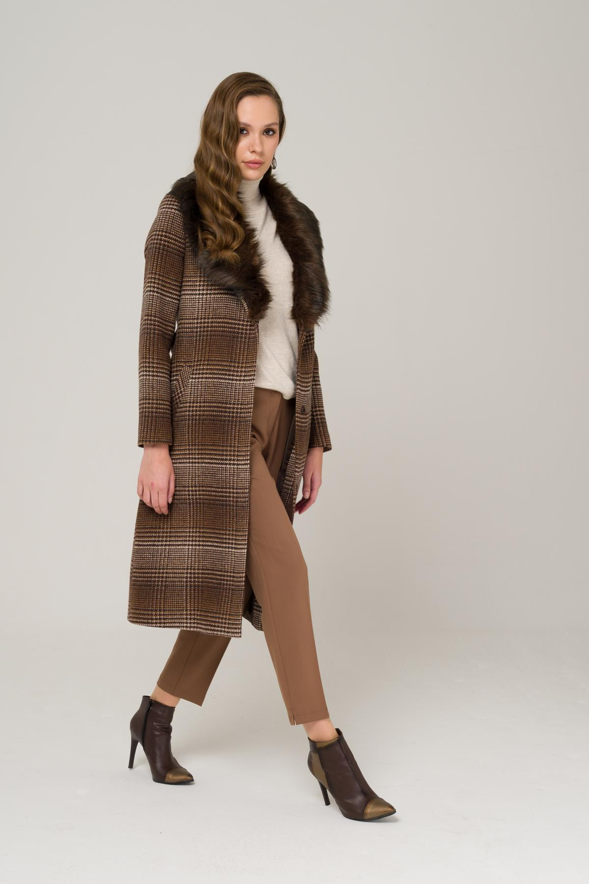 Yakası Çıkabilir Kürklü Belden Bağlamalı Ara Boy Ekose Kaban KAHVE 3978