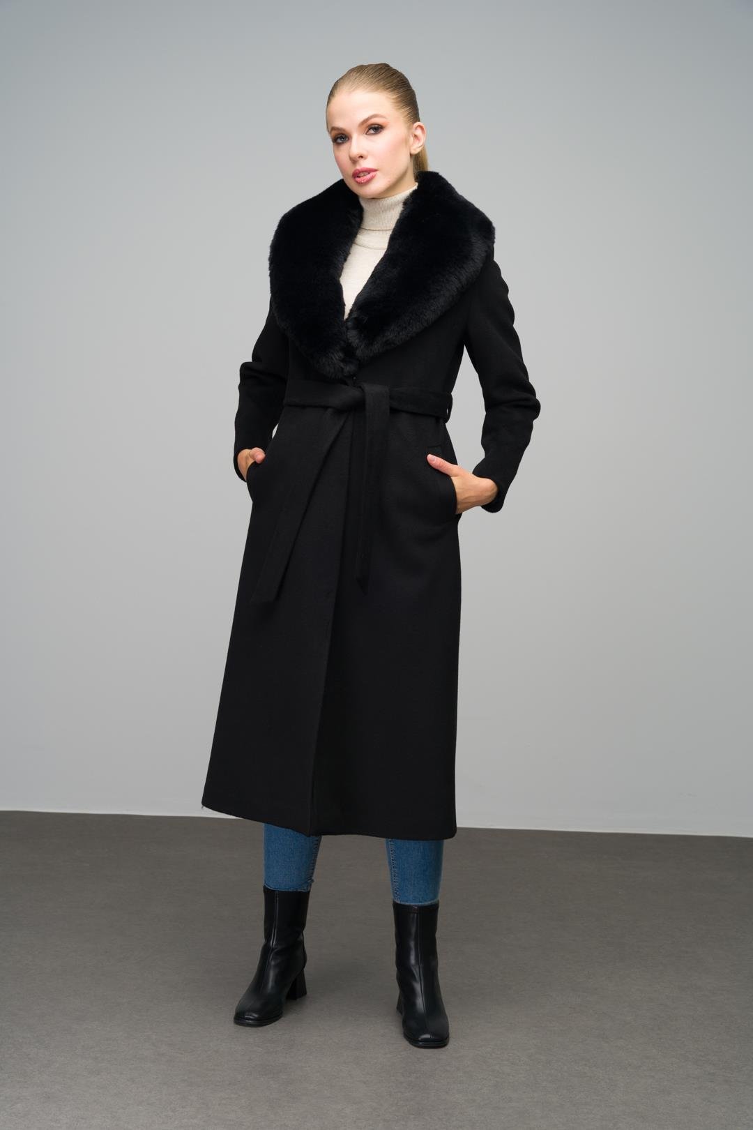 Yakası Çıkabilir Kürklü Çıt Çıt Kapamalı Ara Boy Kaban SİYAH 3066