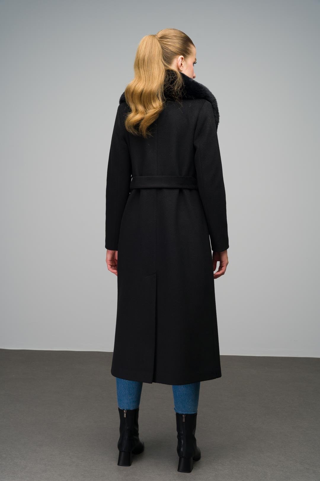 Yakası Çıkabilir Kürklü Çıt Çıt Kapamalı Ara Boy Kaban SİYAH 3066