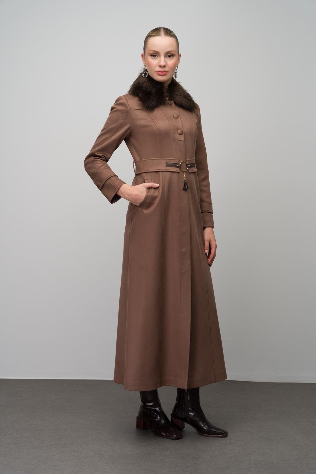 Yakası Çıkabilir Kürklü Kemer Aksesuarlı Gabardin Süet Görünümlü Pardesü A.KAHVE 6639