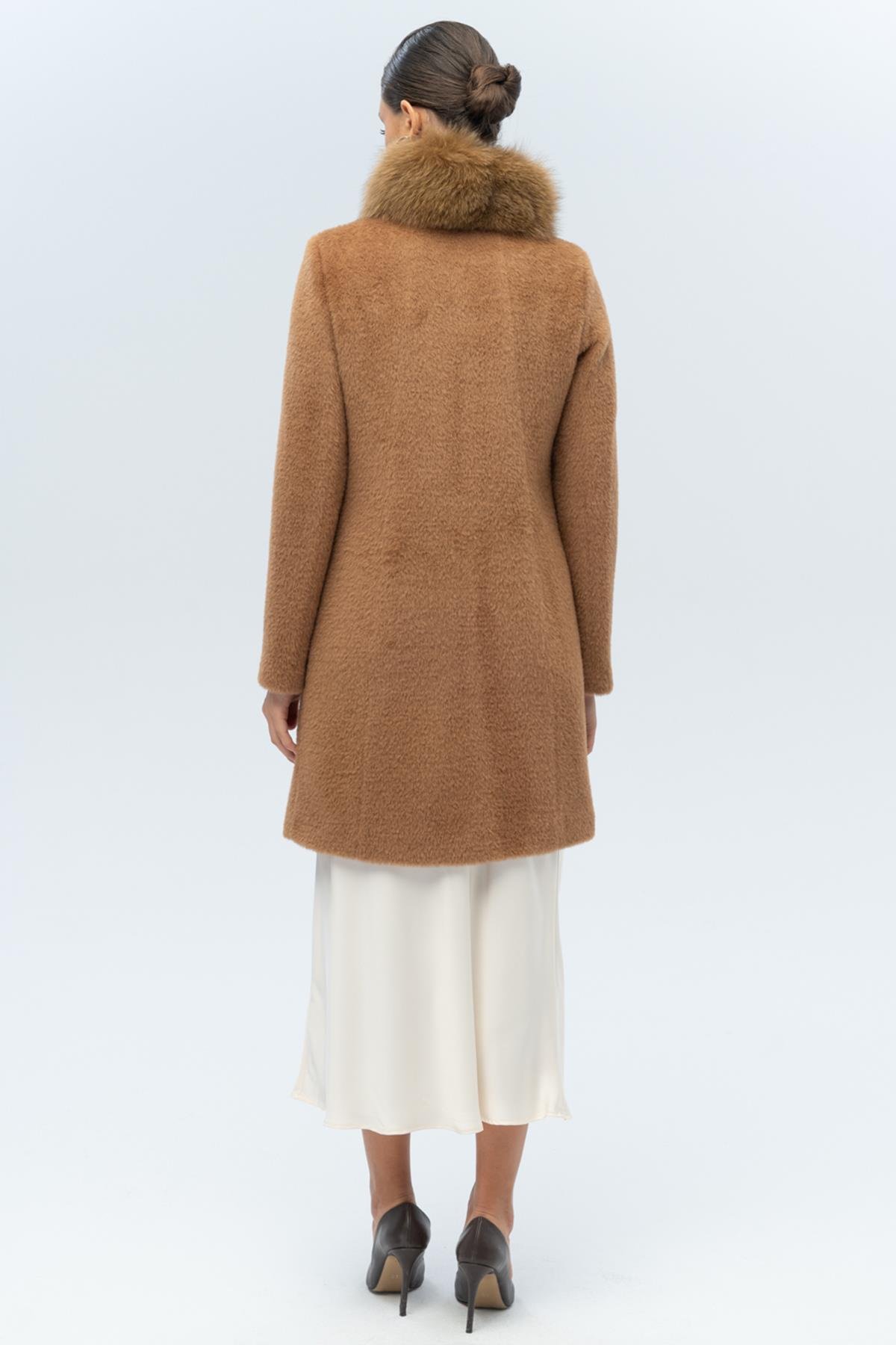 Yakası Çıkabilir Kürklü Özel Çıt Çıt Detaylı Premium Peluş Kaban TABA 3121-TK