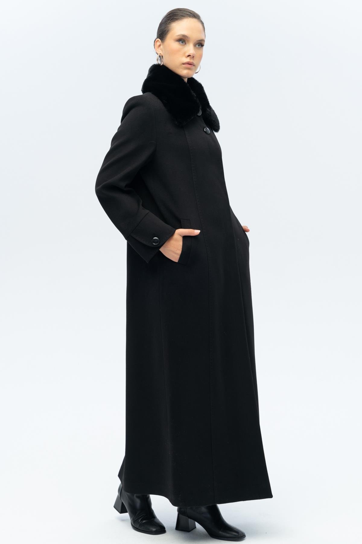 Large Size Coat with Detachable Fur Collar and Point Detail BLACK 3143