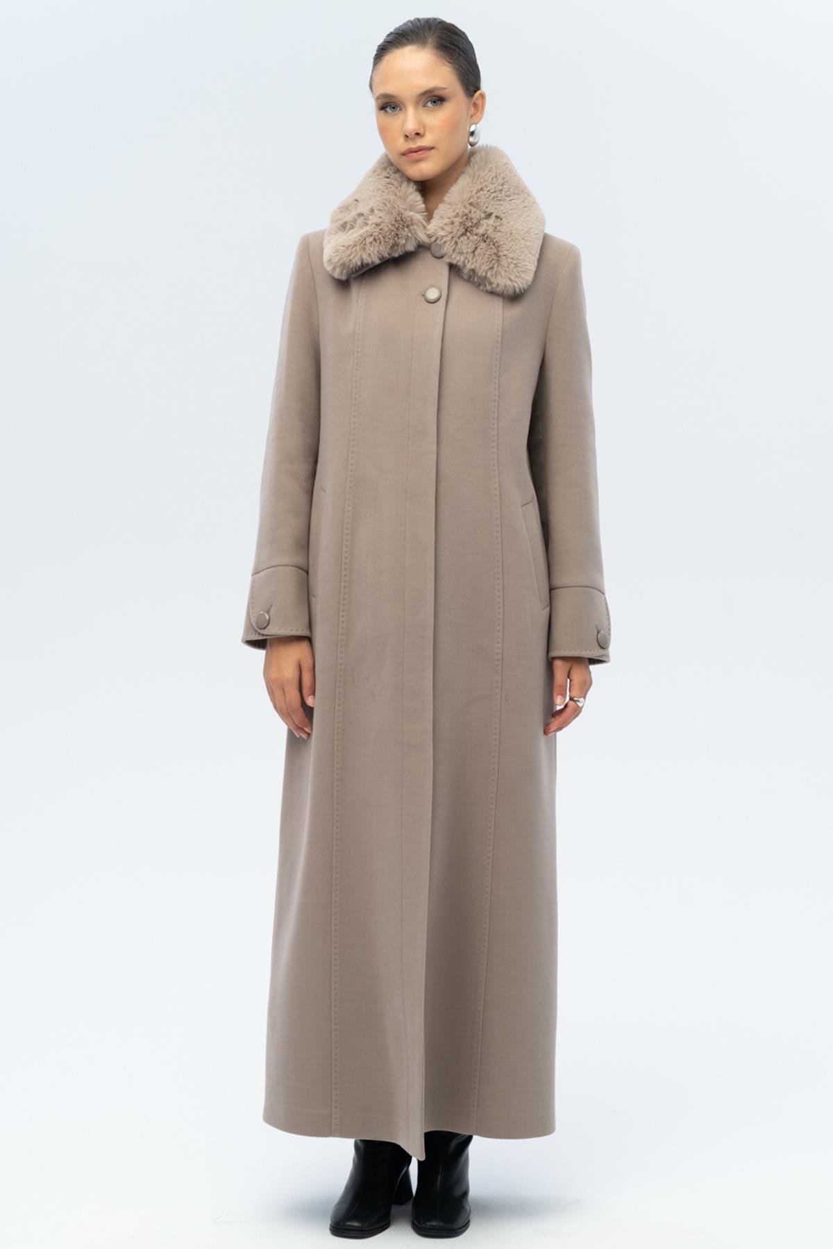 Large Size Coat with Detachable Fur Collar and Point Detail VIZON 3143
