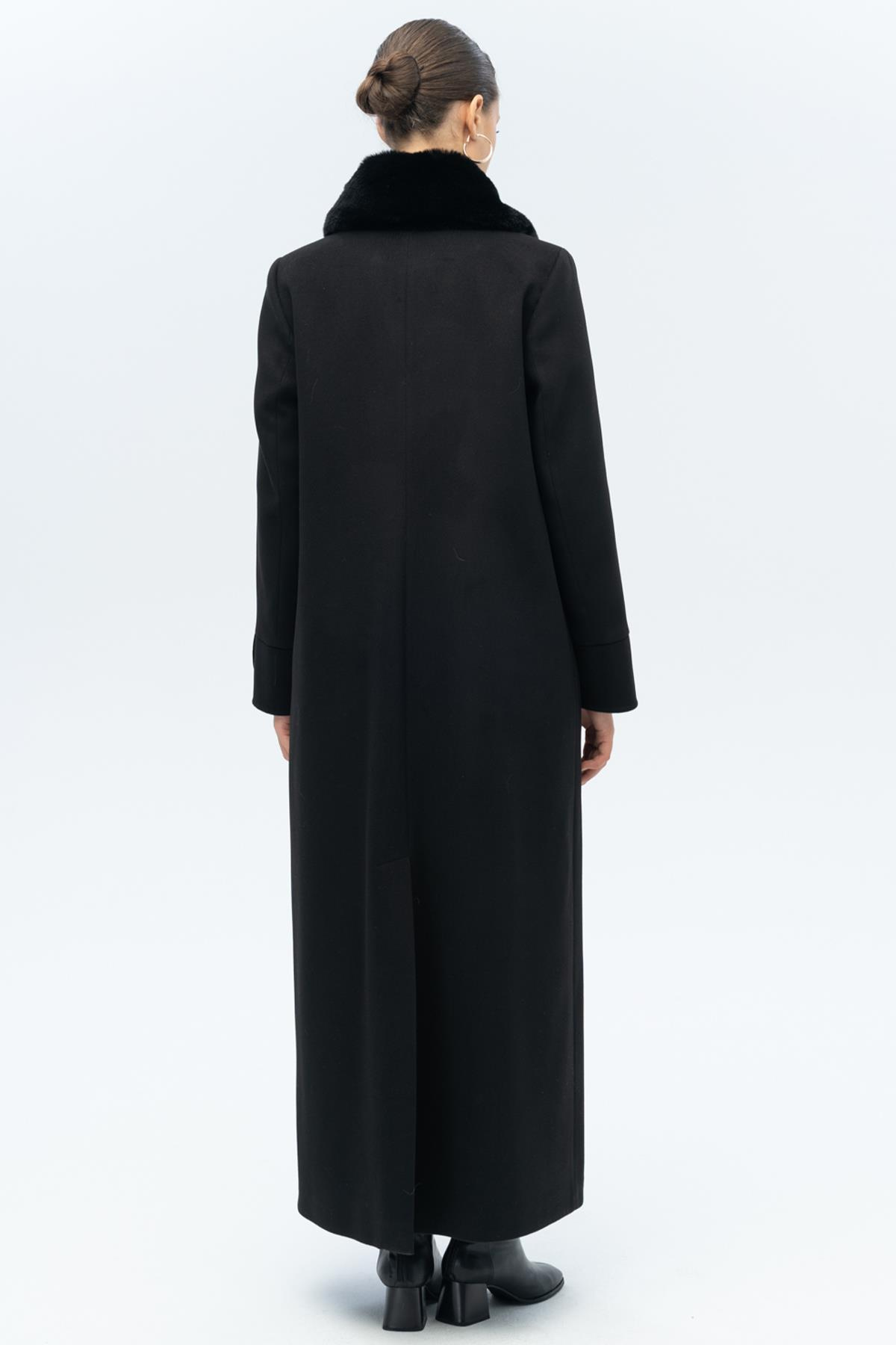 Large Size Coat with Detachable Fur Collar and Point Detail BLACK 3143