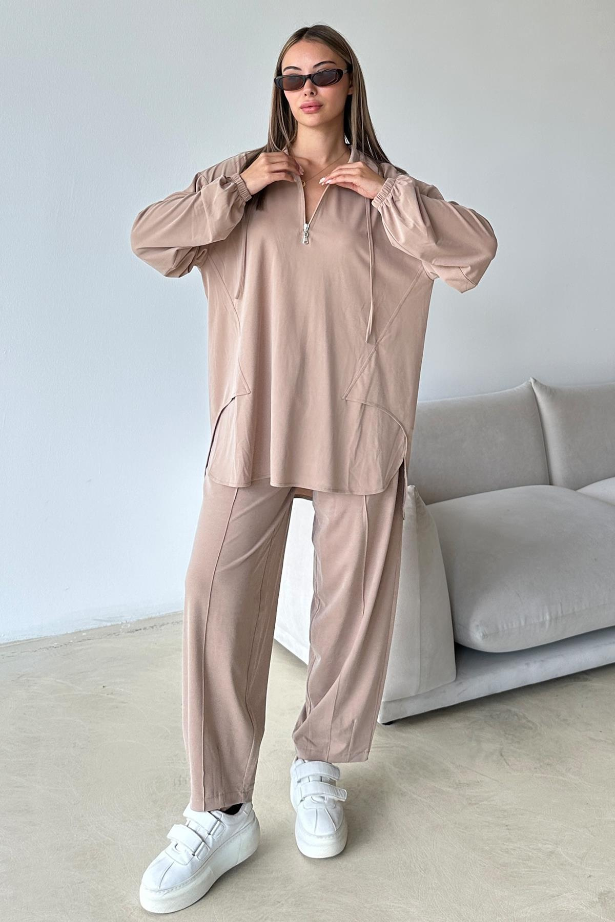 Yakası Fermuar Detaylı Premium Örme Kumaş Tunik Pantolon Takım KAMEL 9375-TK
