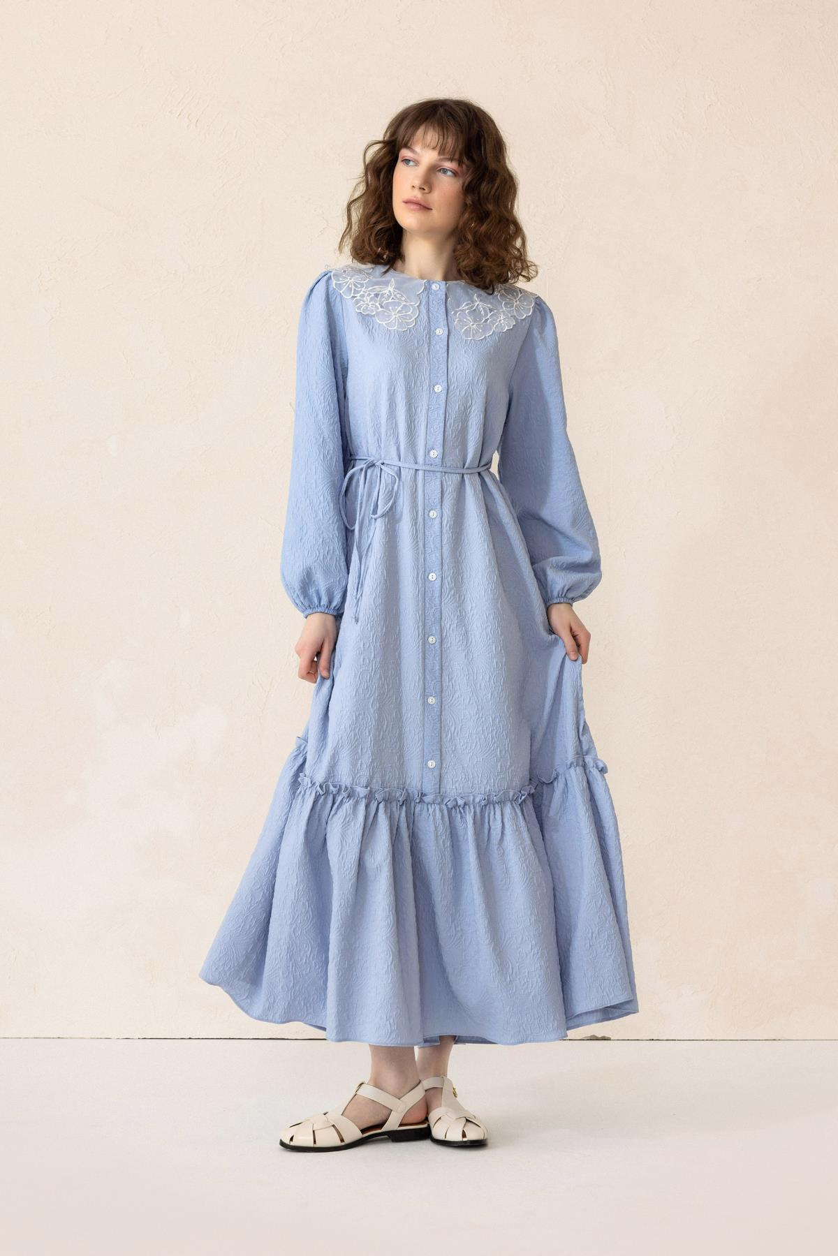 Yakası Fisto Detaylı Jakarlı Uzun Elbise MAVİ 9298-E