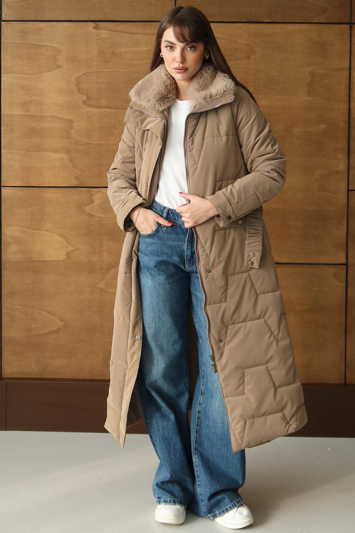 Yakası Kürk Detaylı Fermur Desenli Kapitone Uzun Mont S.KAHVE 6801