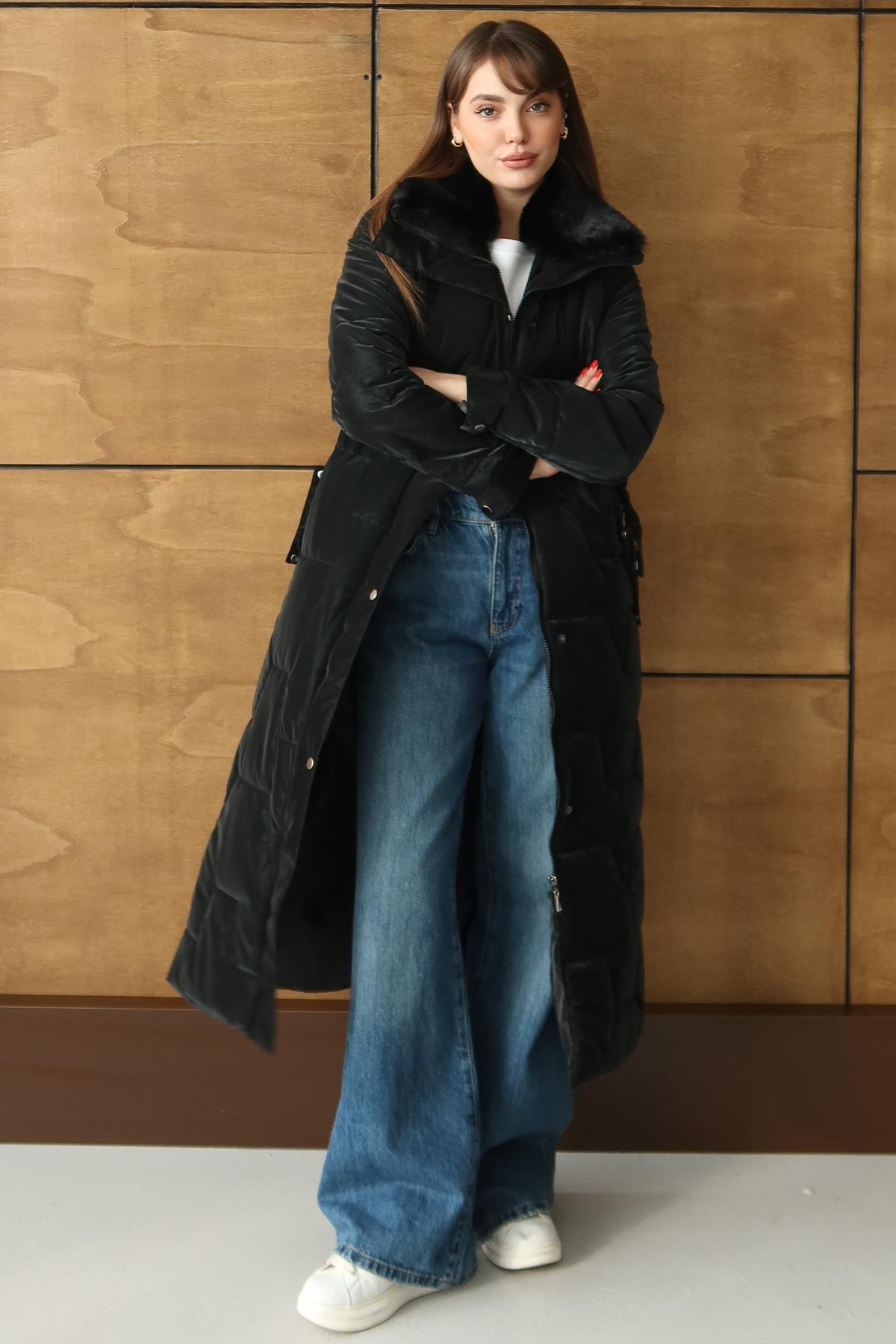 Yakası Kürk Detaylı Fermur Desenli Kapitone Uzun Mont SİYAH 6801