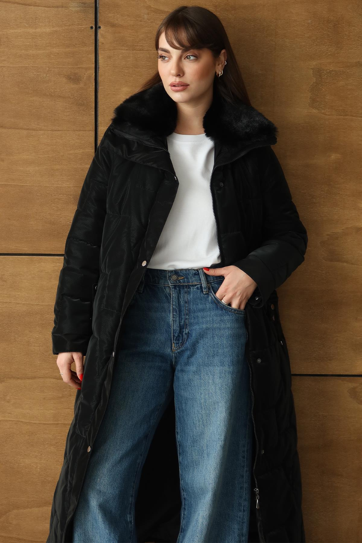 Yakası Kürk Detaylı Fermur Desenli Kapitone Uzun Mont SİYAH 6801