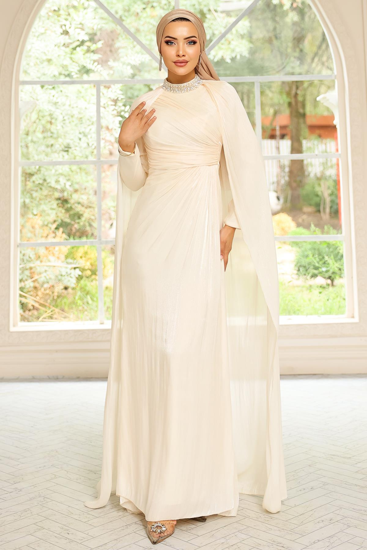 Yakası Taşlı Pelerin Detaylı Yoryo İpek Tesettür Abiye Elbise KREM 1247