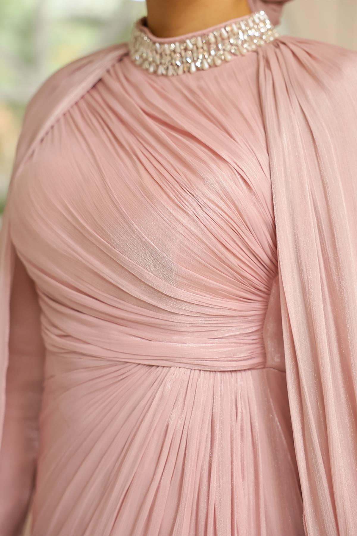 Yakası Taşlı Pelerin Detaylı Yoryo İpek Tesettür Abiye Elbise PUDRA 1247