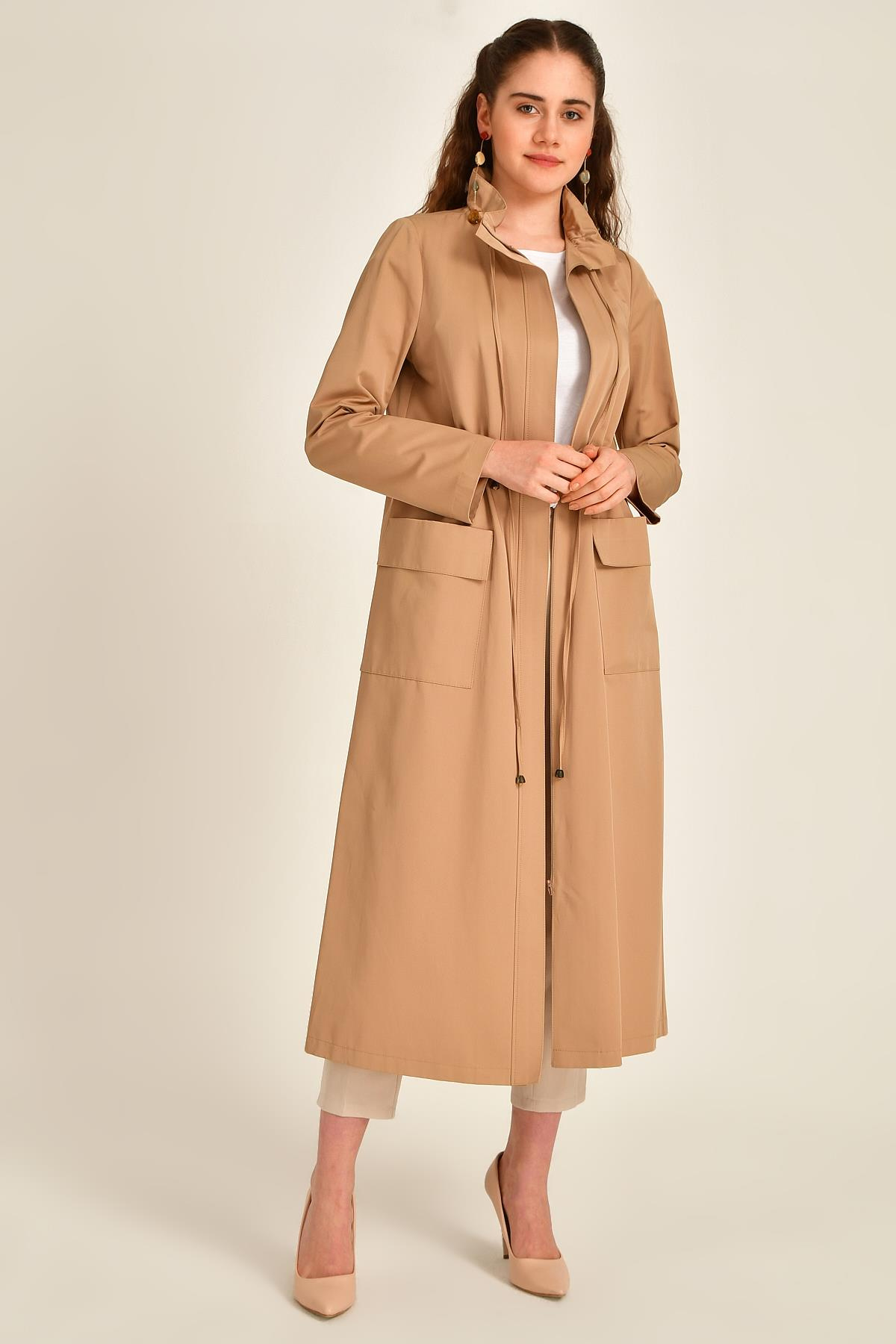 Yakası ve Beli Büzgülü Astarsız Uzun Trençkot KAMEL 6025