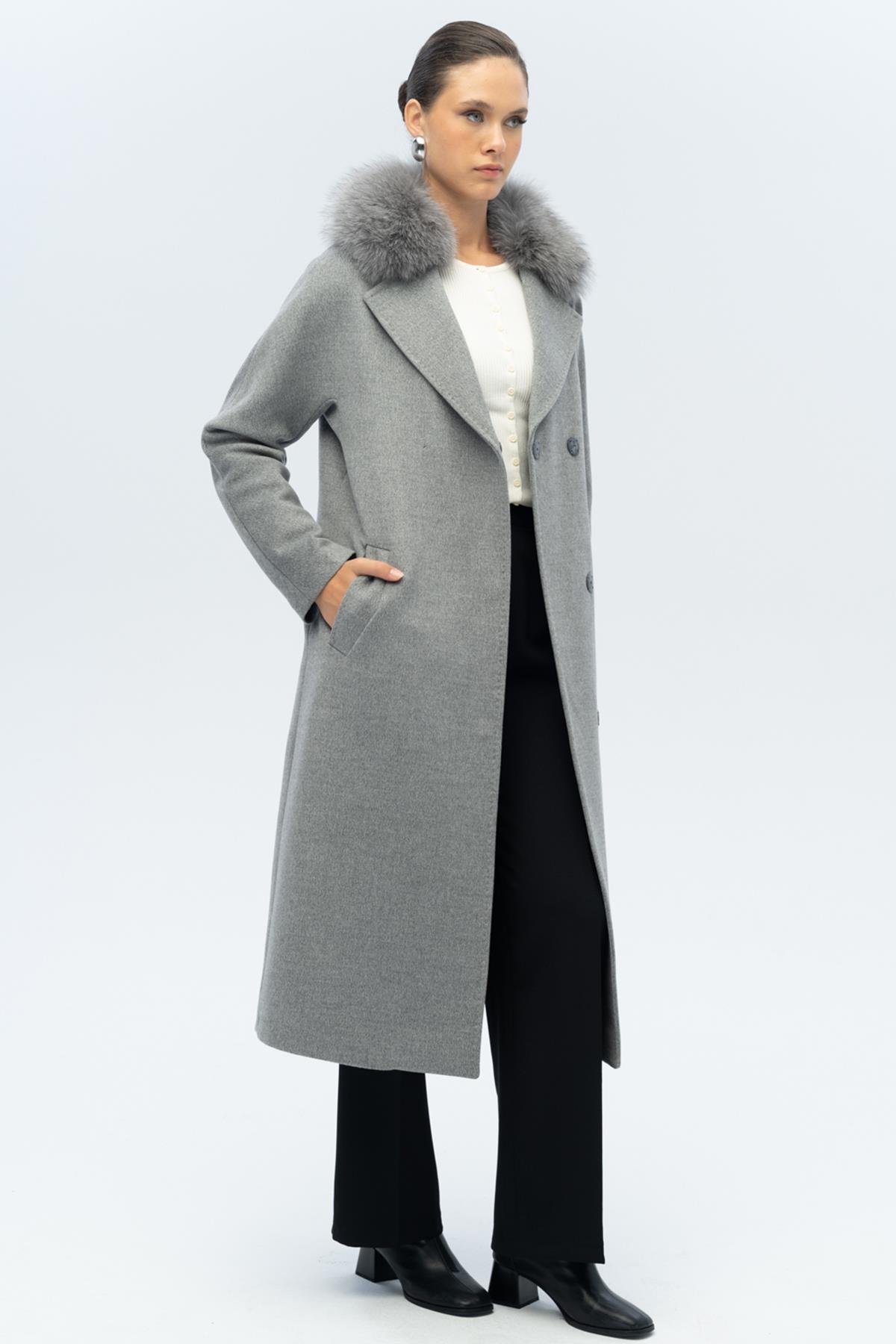 Yarasa Kol Yakası Çıkabilir Kürklü Punto Dikiş Detaylı Kaşmir Kaban GRİ 3120-TK