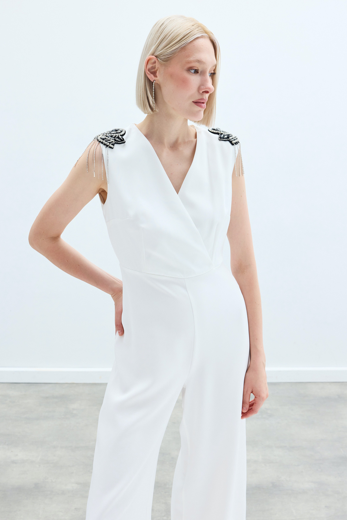 Aksesuar Detaylı Tulum - Ekru