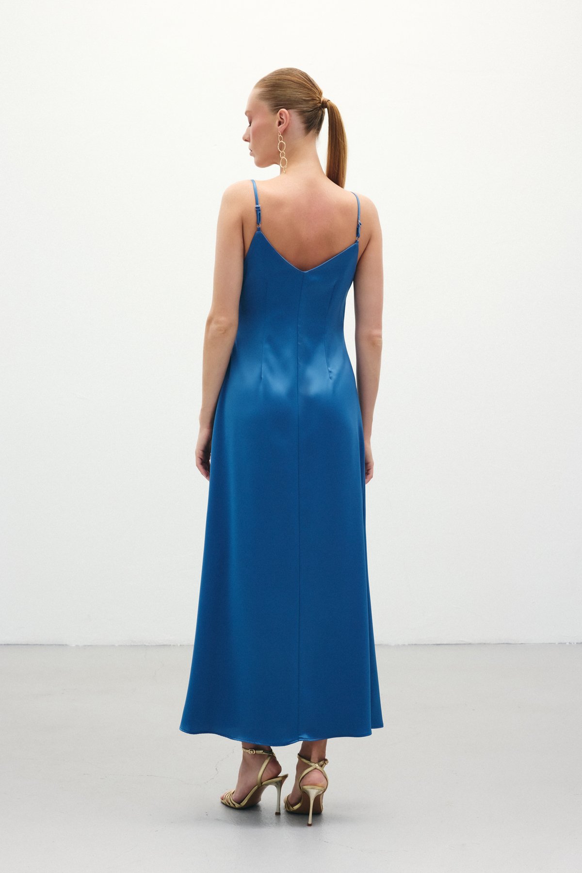Askılı Uzun Saten Elbise - Sax Mavi
