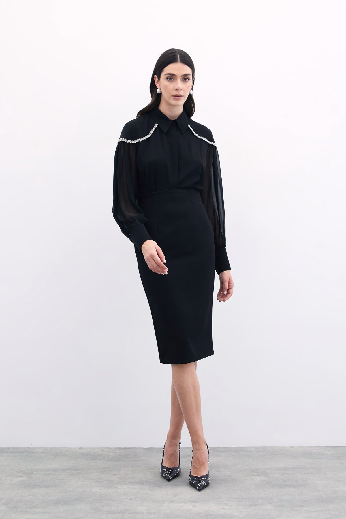 Balon Kollu Aksesuarlı Gömlek - Siyah