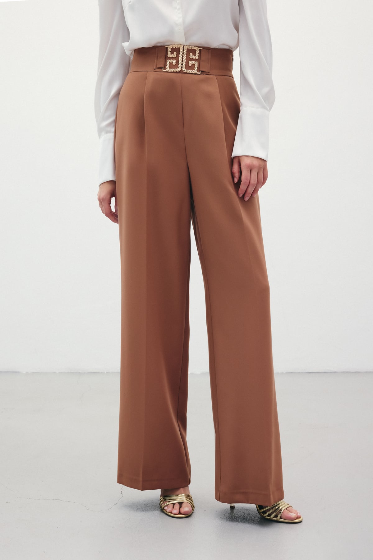 Bel Aksesuarlı Bol Paça Pantolon - Camel