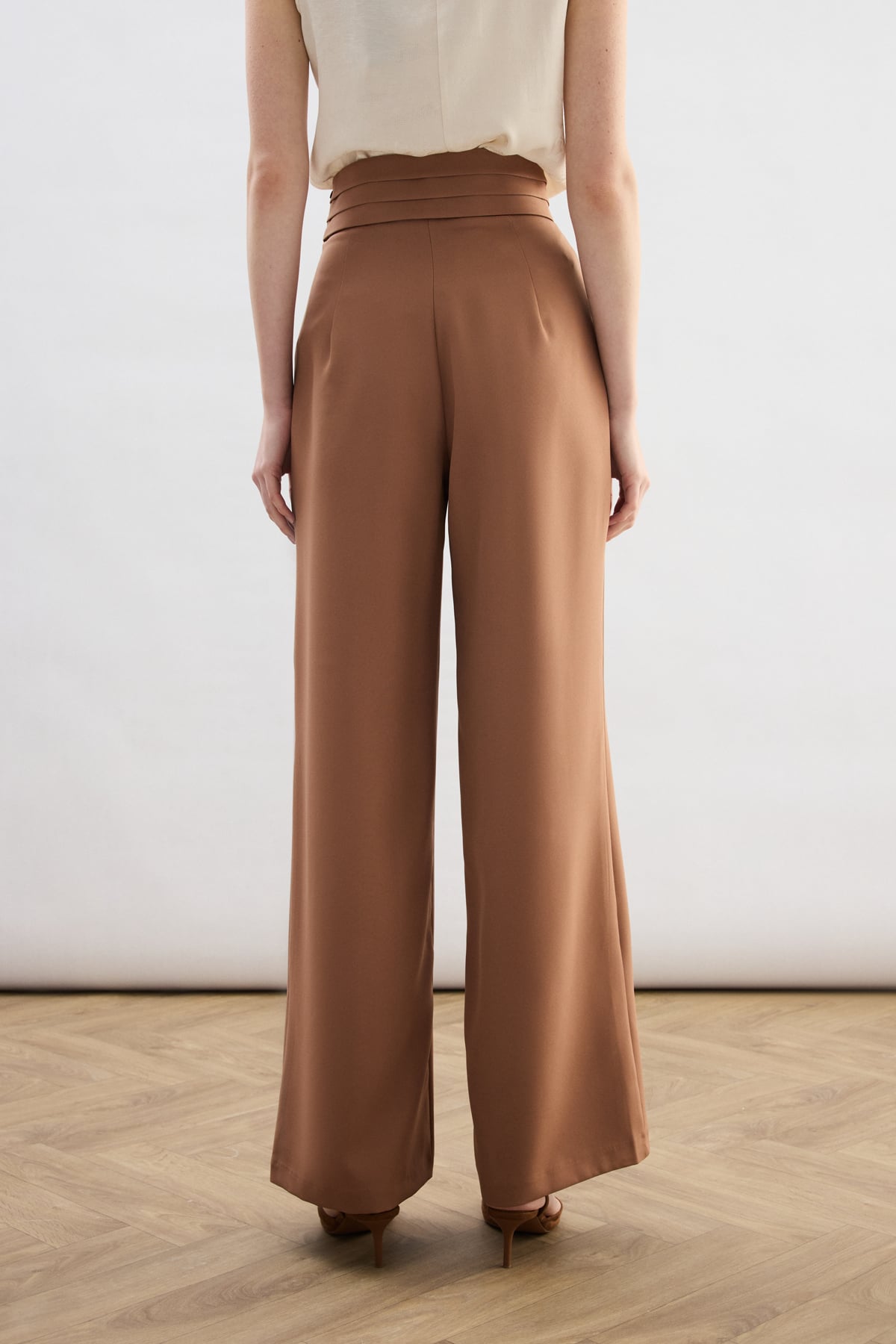 Bel Detaylı Cepli Pantolon - Camel