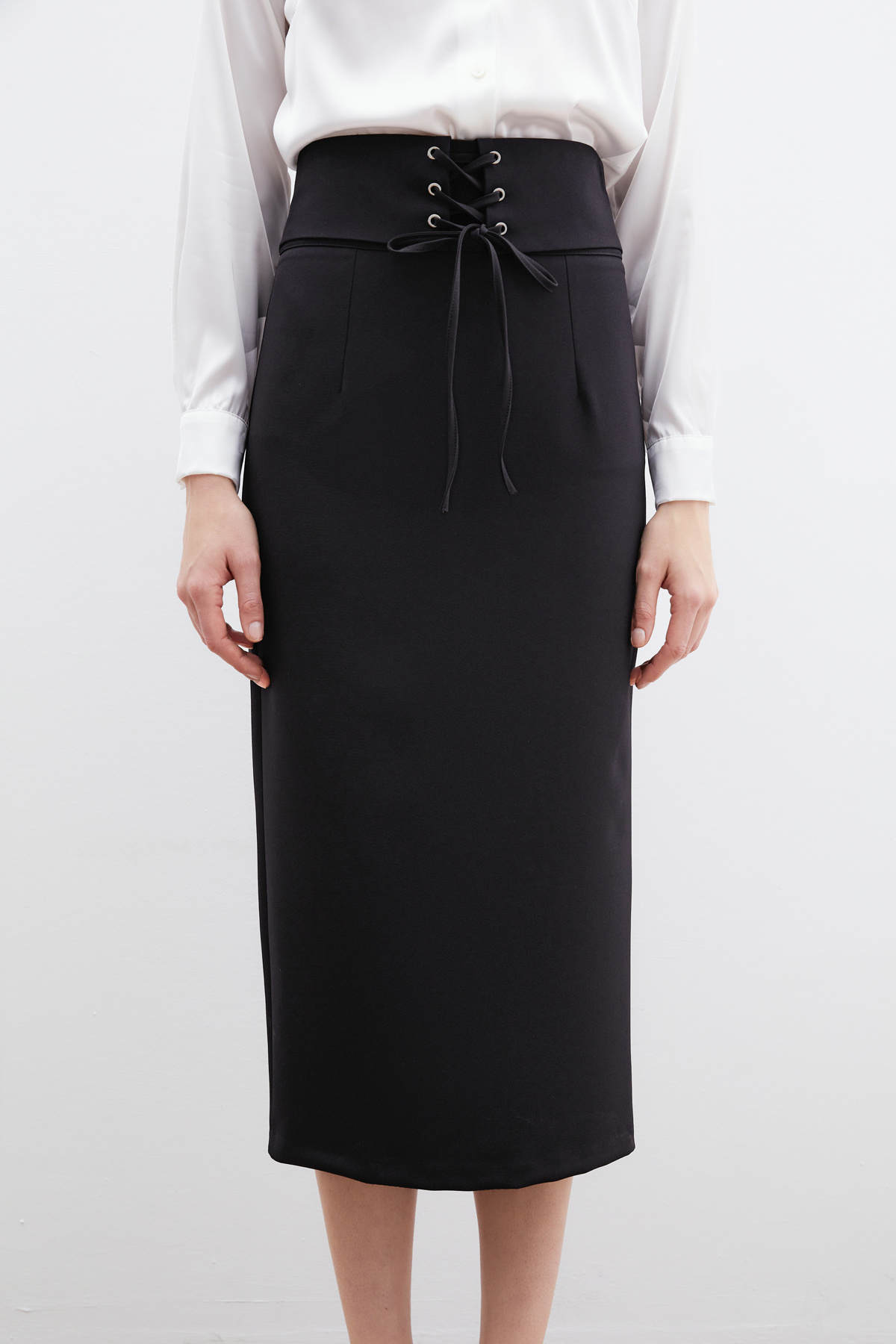 Bel Detaylı Kalem Etek - SİYAH