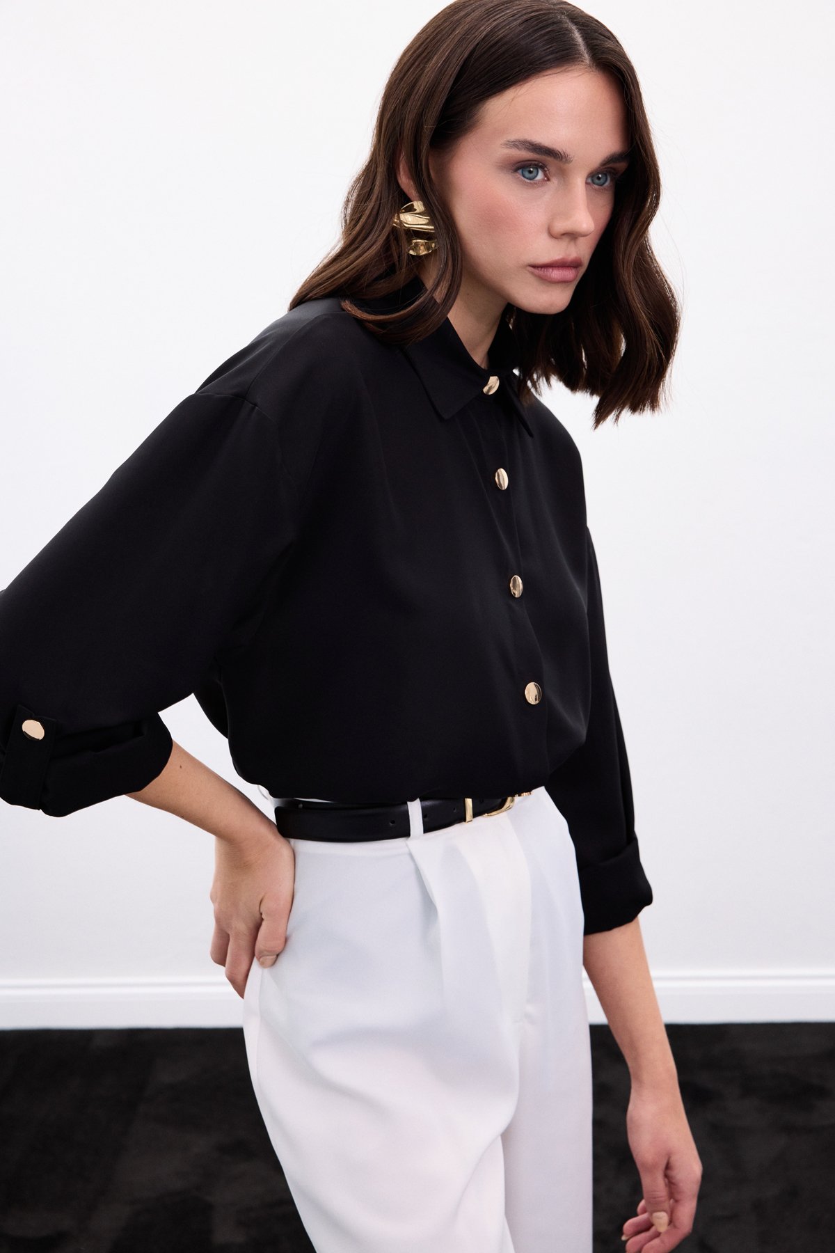 Çıtçıt Detaylı Gömlek - Siyah