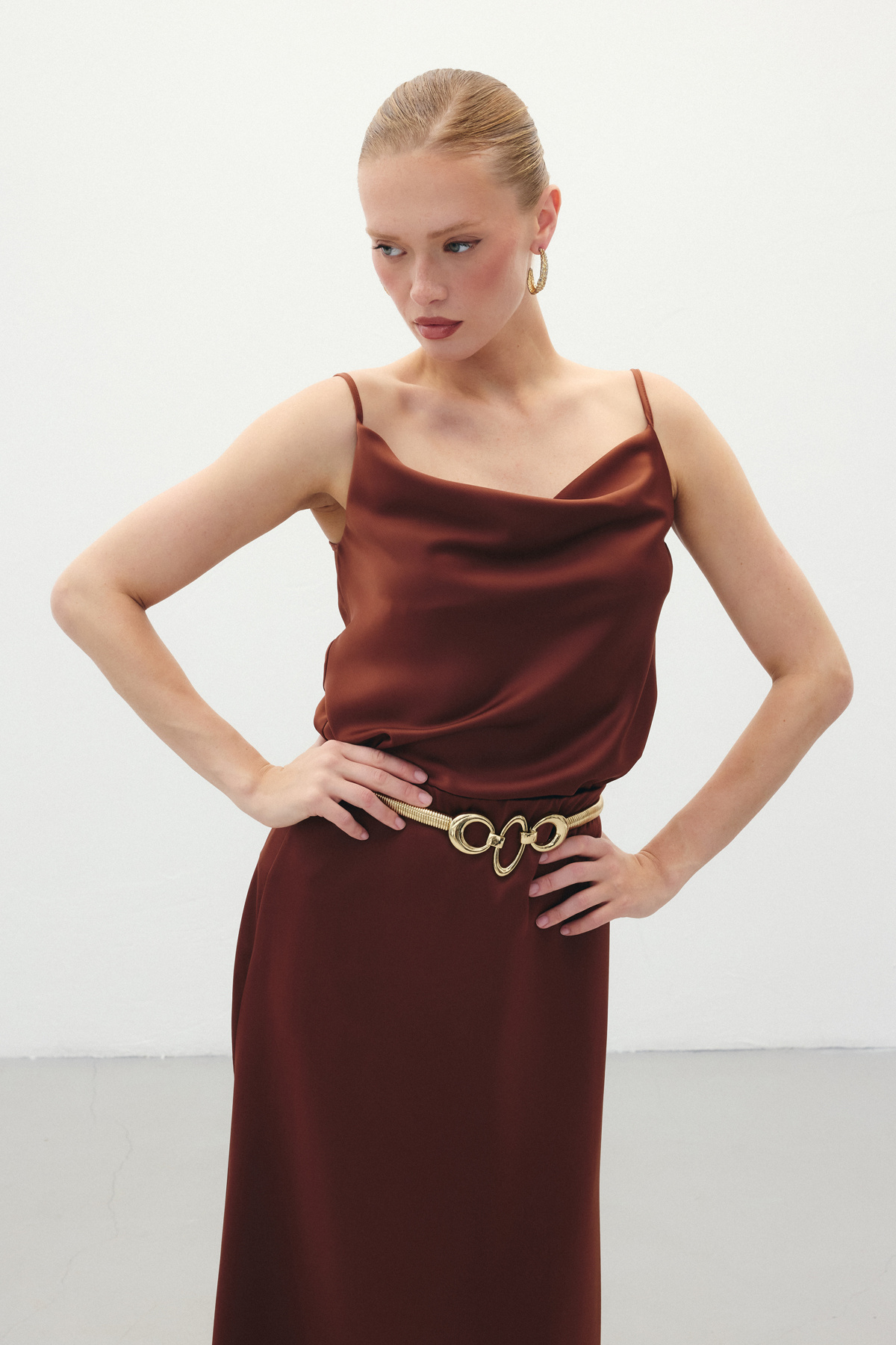 Degaje Yaka Saten Bluz - Kahve