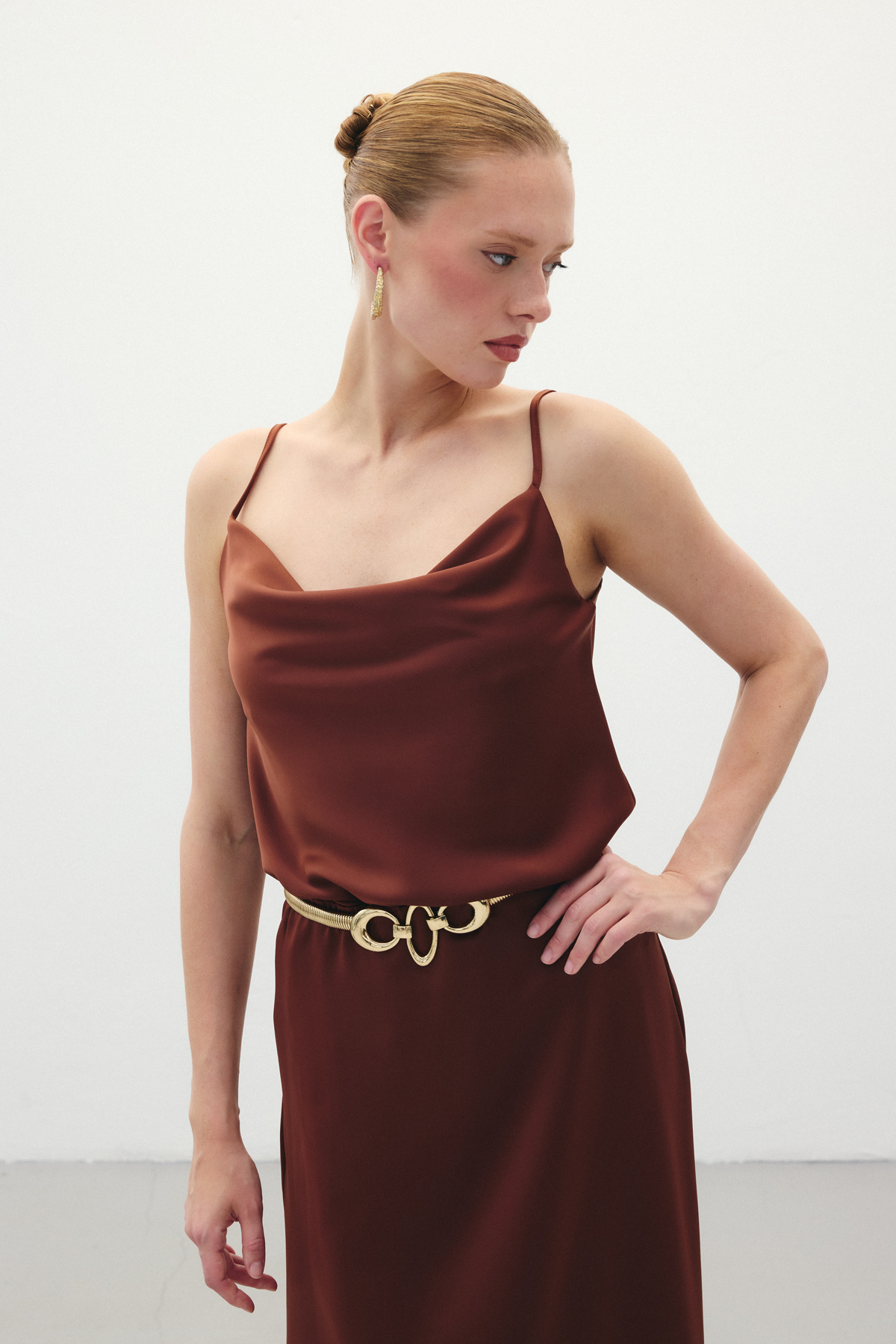 Degaje Yaka Saten Bluz - Kahve