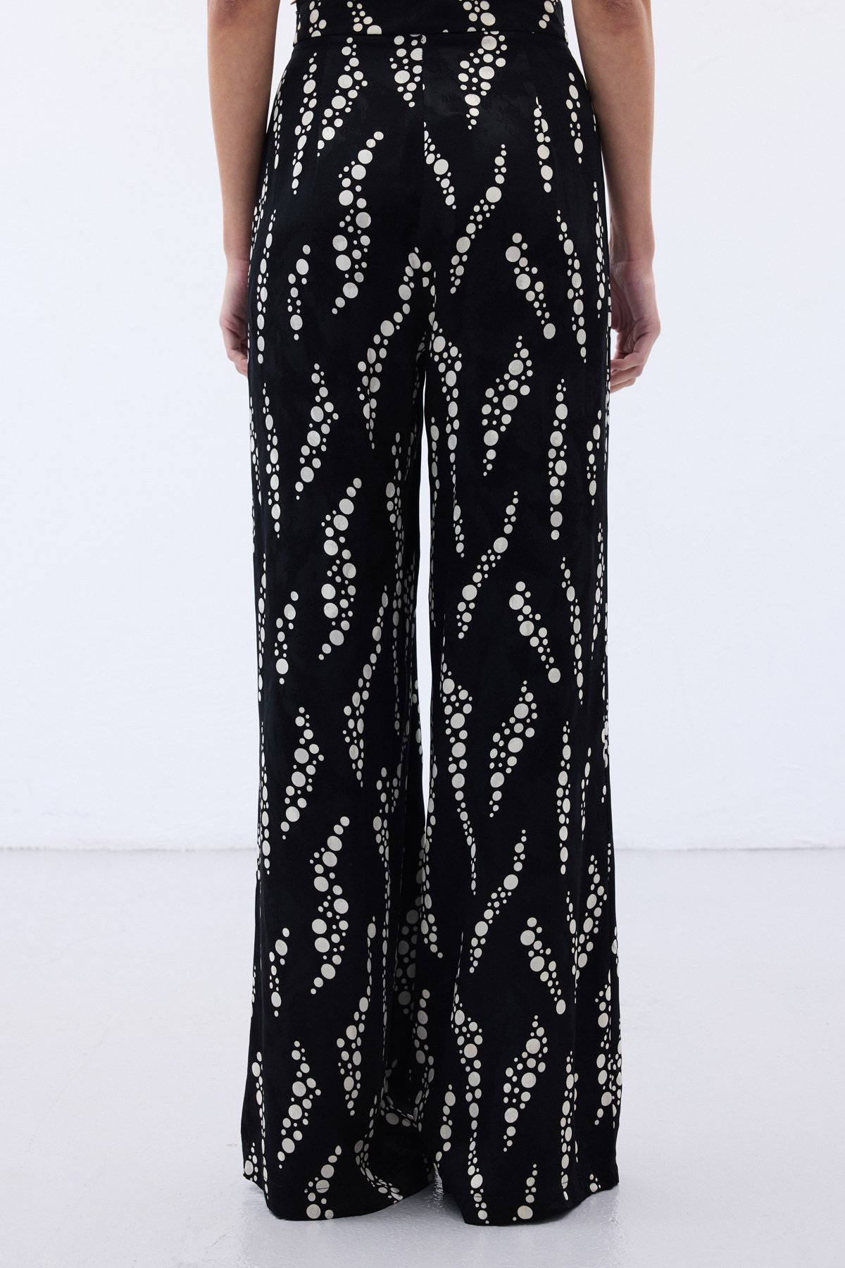 Desenli Bol Paça Pantolon - Siyah