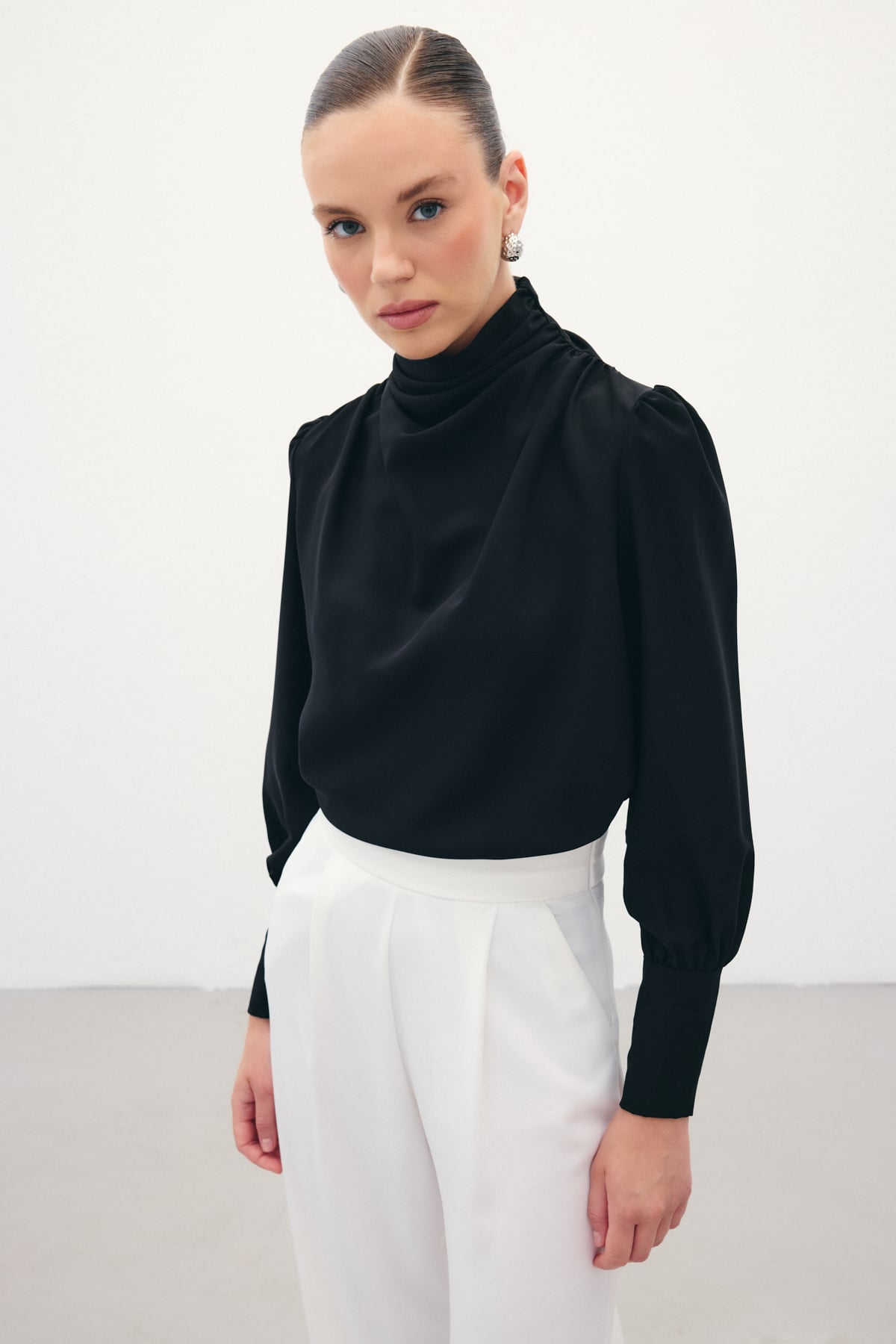 Drape Detaylı  Bluz - Siyah
