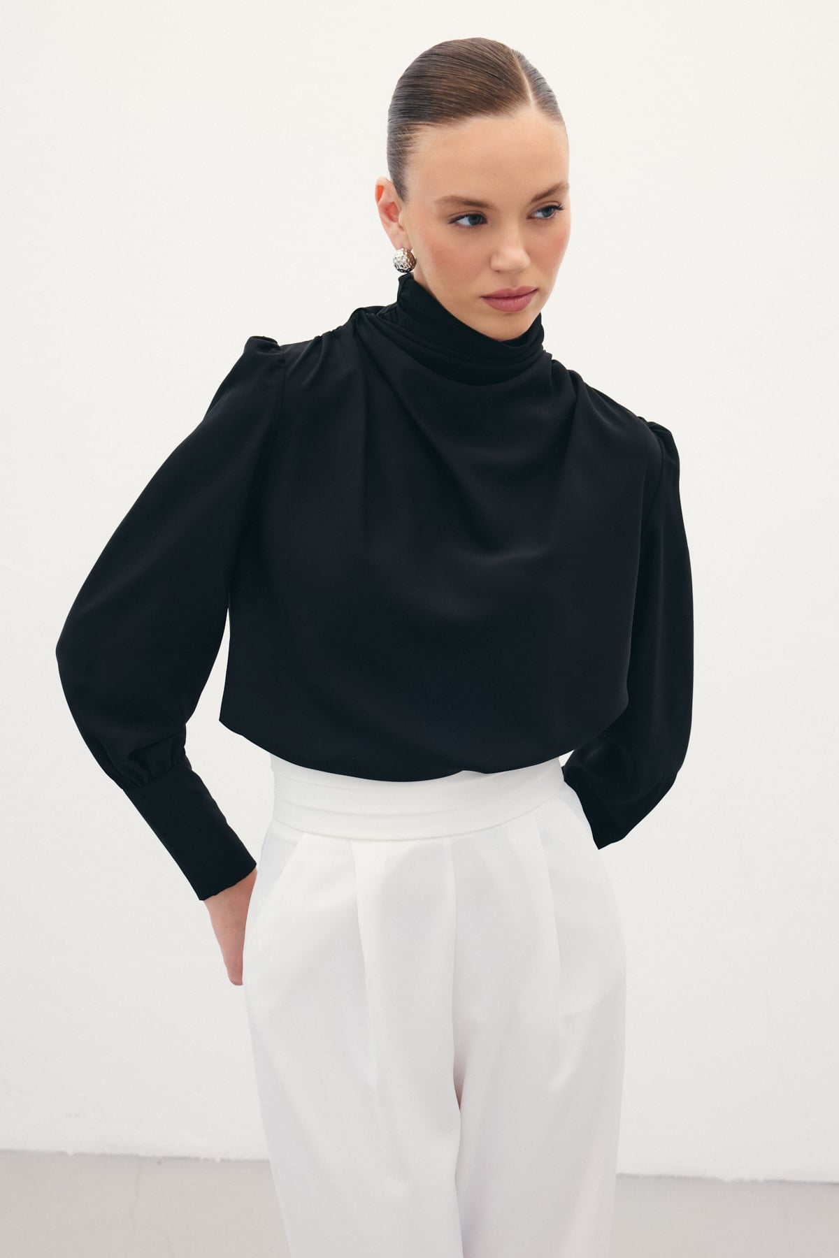 Drape Detaylı  Bluz - Siyah