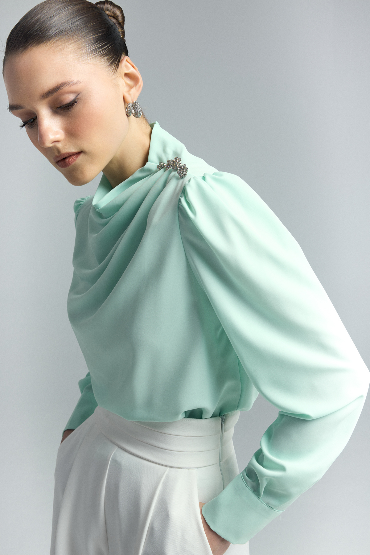 Düğmeleri Taş Detaylı Bluz - Mint