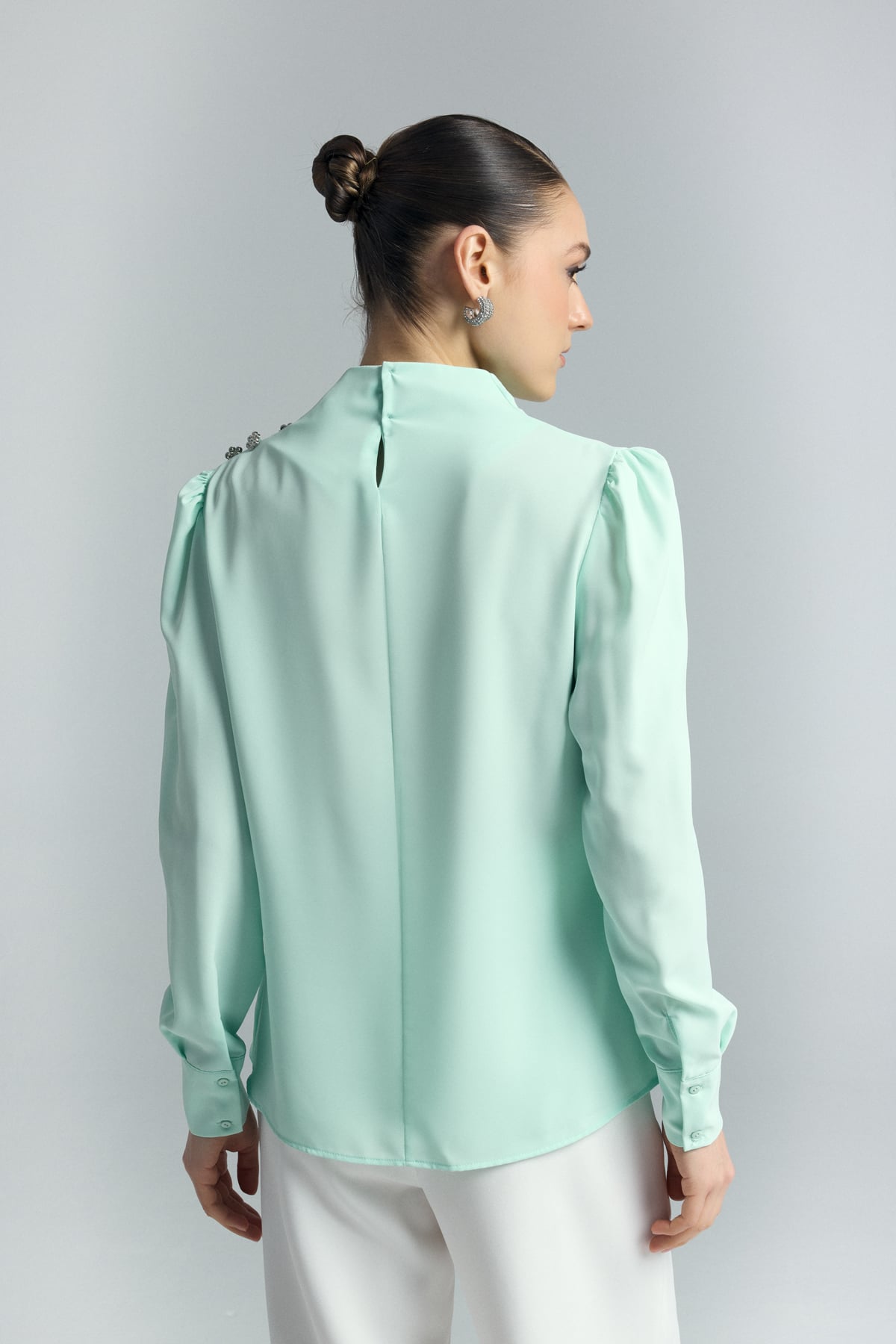 Düğmeleri Taş Detaylı Bluz - Mint