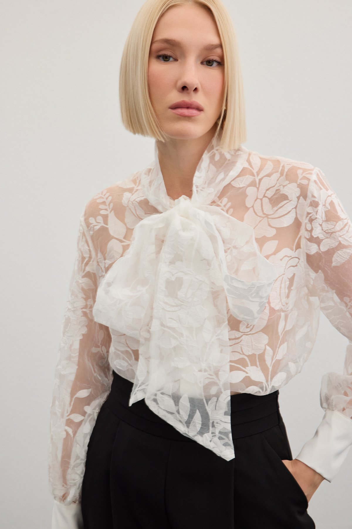 Fularlı Çiçek Desenli Gömlek - Ekru