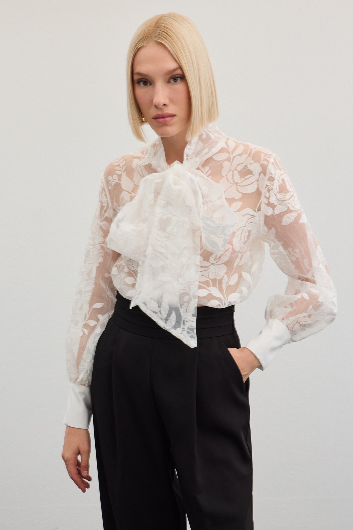 Fularlı Çiçek Desenli Gömlek - Ekru