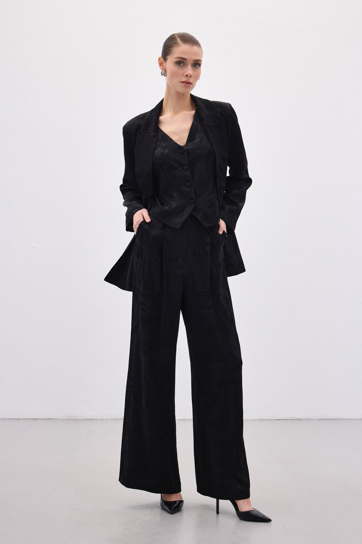 Jakarlı Bol Pantolon - Siyah