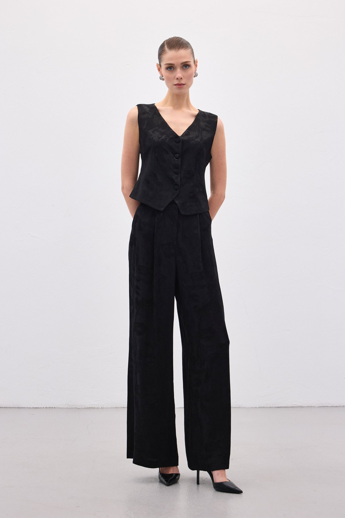 Jakarlı Yelek - Siyah