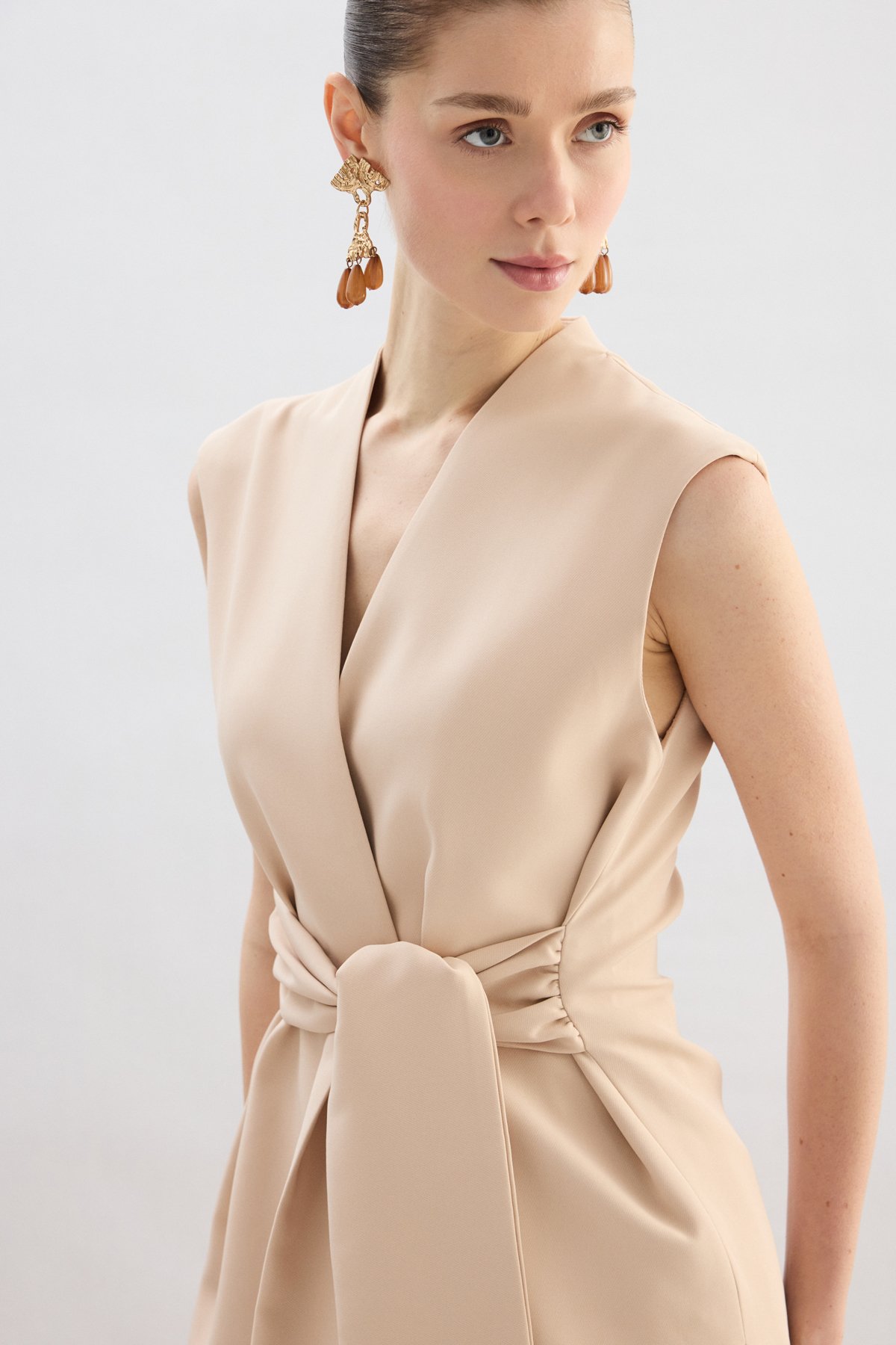 Kalın Kuşaklı Yelek - Bej