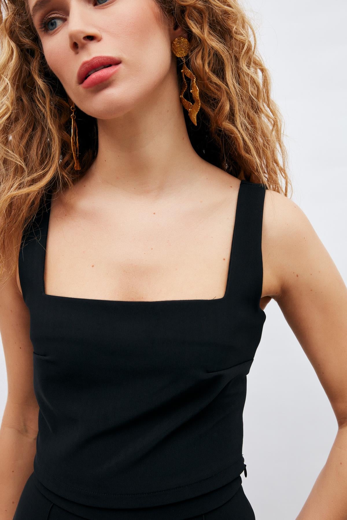 Kare Yaka Crop Bluz - SİYAH