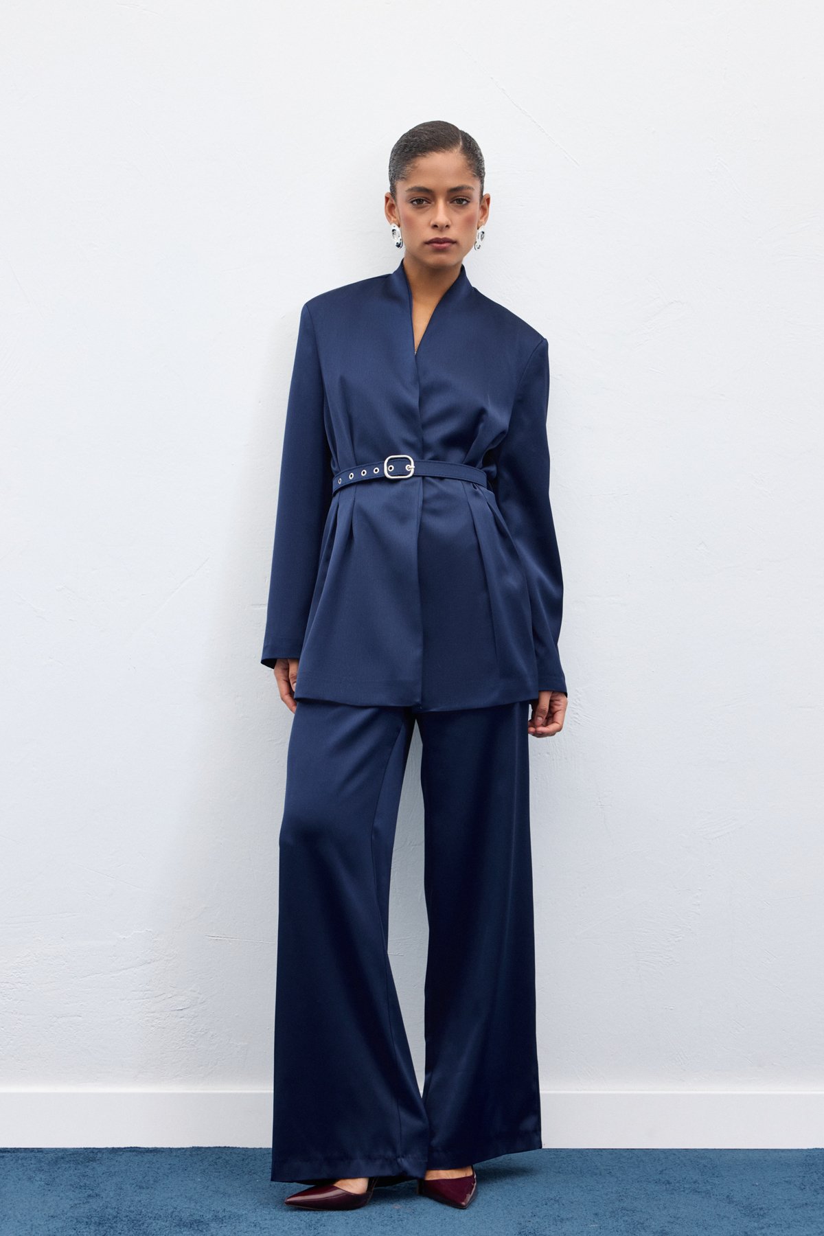 Kemer Detaylı Saten Pantolon - Lacivert