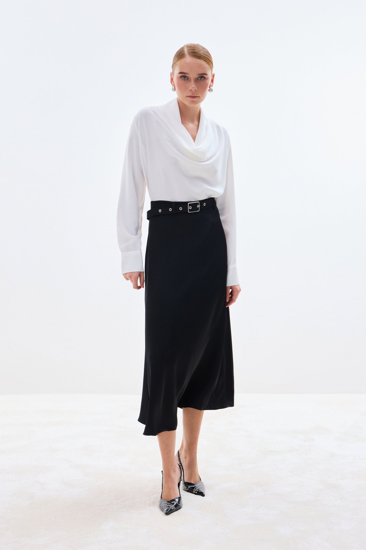 Kemerli Saten Etek - Siyah