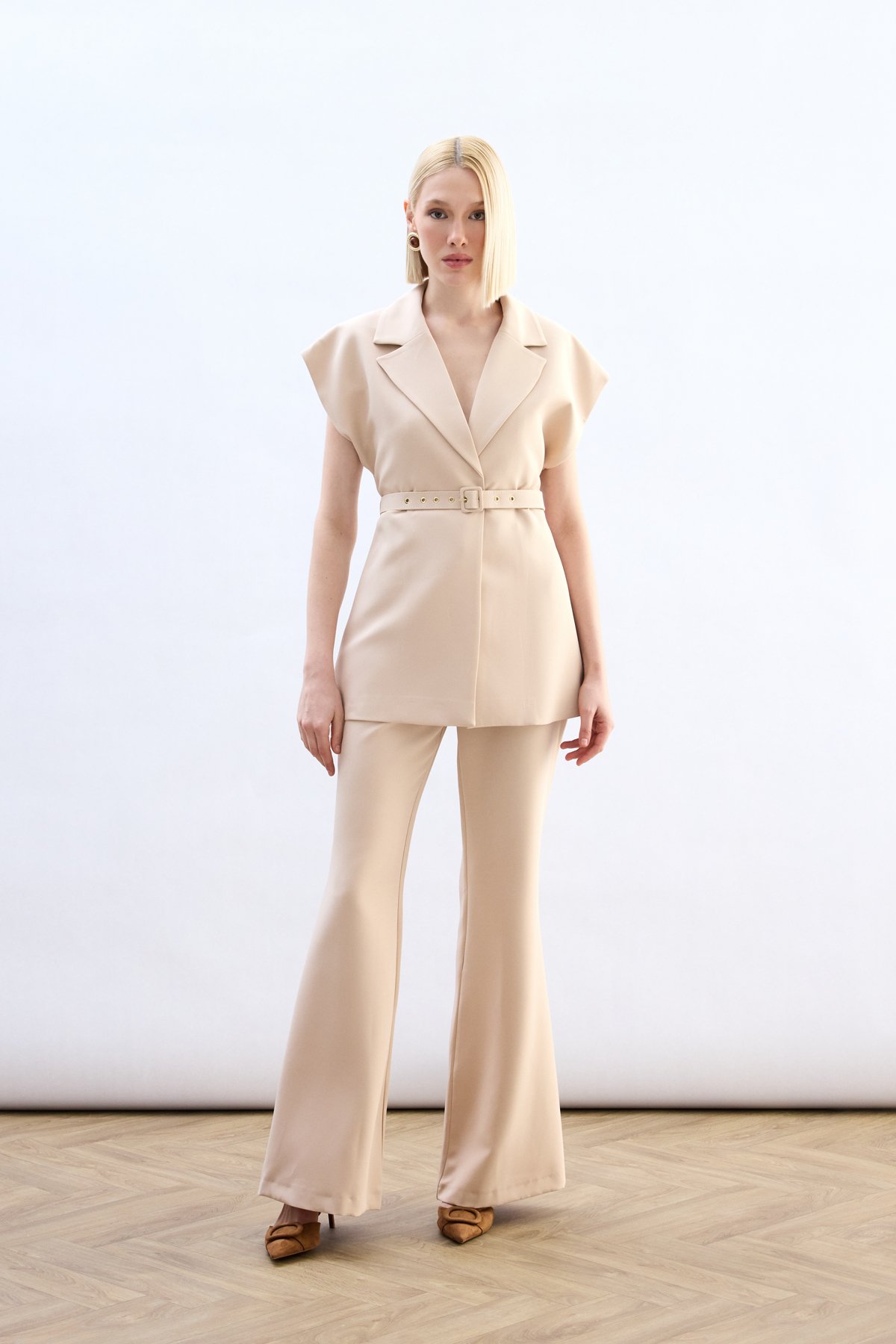 Kemerli Uzun Yelek - Bej