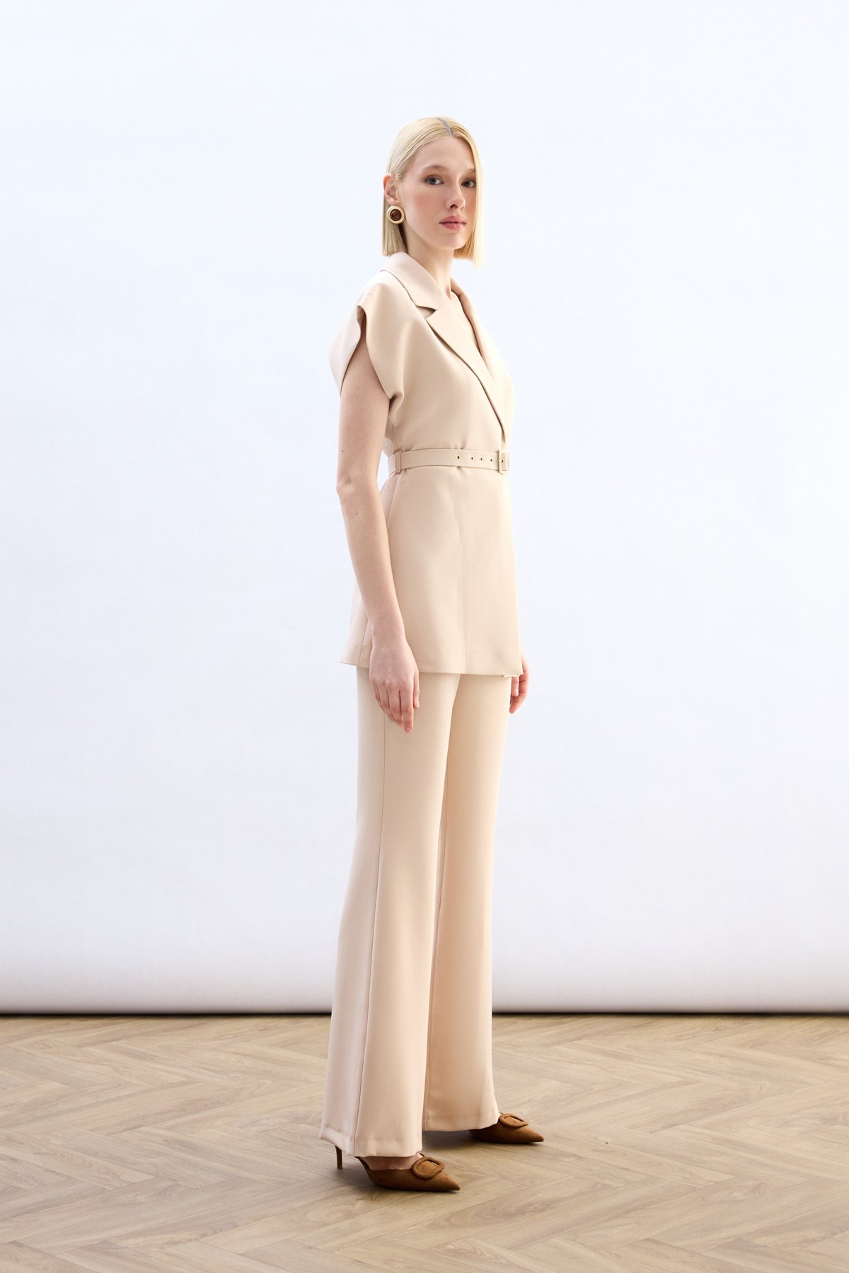 Kemerli Uzun Yelek - Bej