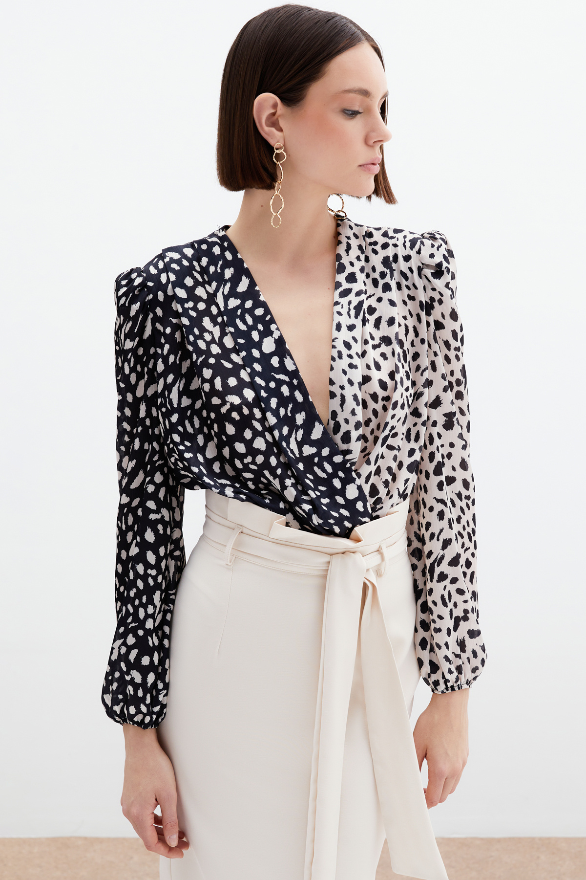 Kruvaze Desenli Bodysuit - Bej-Siyah